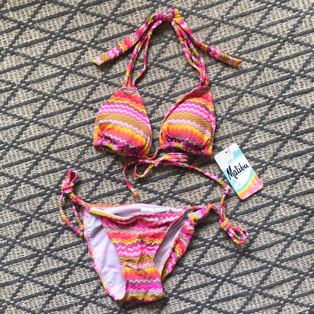 Bikini 👙🧡💗💛💜